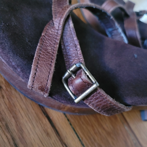 Steve Madden peep-toe brown strappy heels - Picture 5 of 10